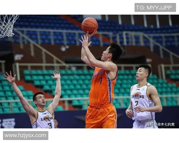 季前赛直播精彩对决渐江队挑战广东队全力争胜展现实力与风采 季前赛直播精彩对决渐江队挑战广东队全力争胜展现实力与风采